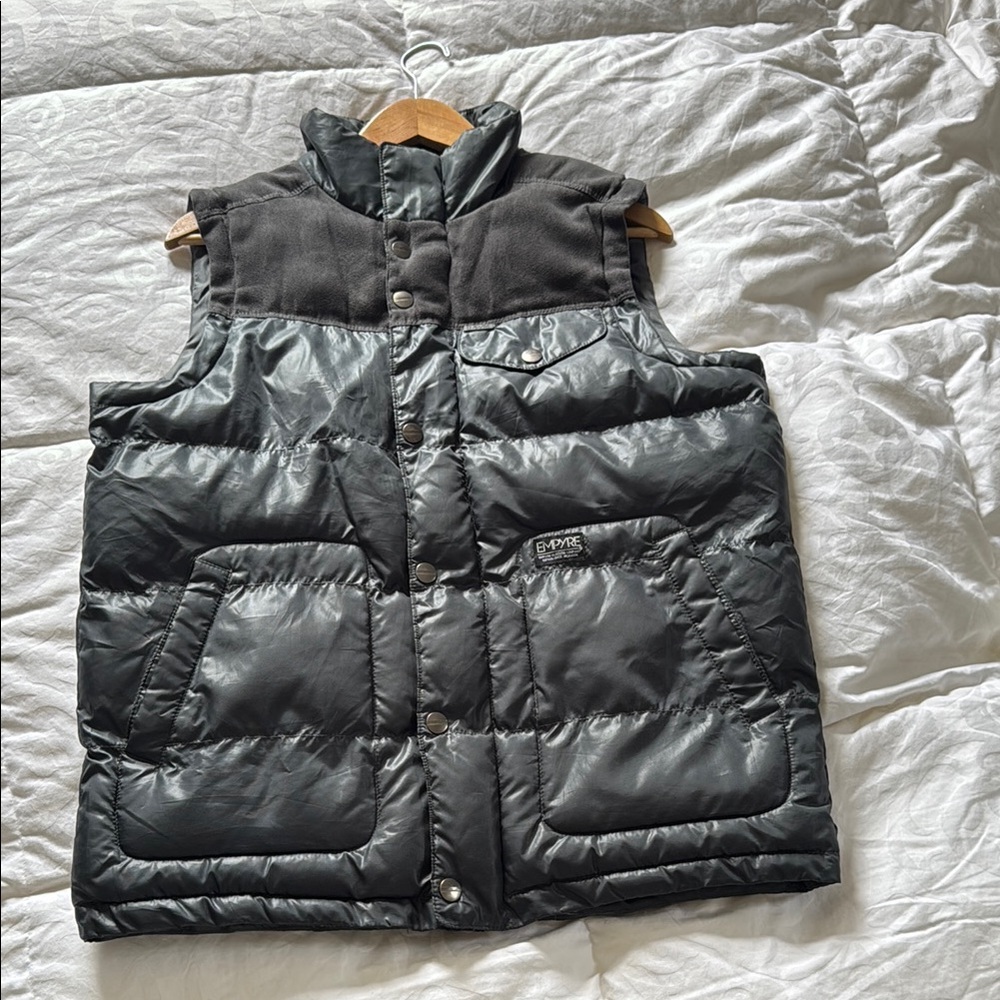 Empyre Men’s Black Puffer Vest - Medium